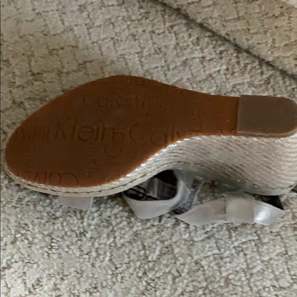 Shoes - Picture 5 of 7